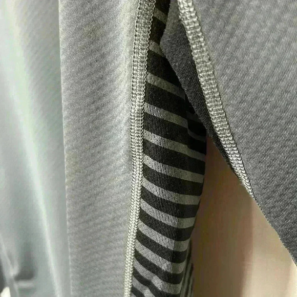 Under Armour Men's Fitted Cold Gear Base Layer Size Small Camping Hiking Warm - Picture 5 of 8